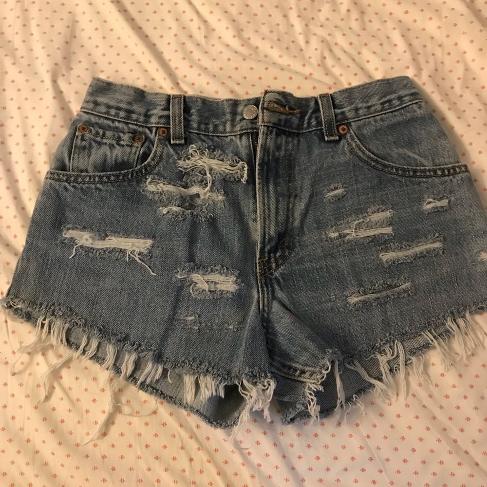 Vintage Denim High-Rise Levi’s Cut-Off Shorts